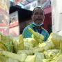 Penjualan Bungkus Ketupat di Sleman Hingga H-1 Lebaran Masih Sepi, Wagini: Masih Ramai Tahun Lalu Saat Pandemi