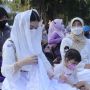 Jokowi Pangku La Lembah Manah Adik Jan Ethes, Paras Cantik Jadi Sorotan