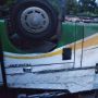 Bus Angkutan Perantau Minang Terbalik di Padang Saat Idul Fitri, 2 Bocah Meninggal dan Puluhan Penumpang Luka-luka