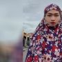 Pakai Mukena saat Salat Idul Fitri, Seleb TikTok Popo Barbie Panen Hujatan