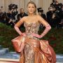 Transformasi Gaun Blake Lively di Met Gala Trending, Begini Cara Kerjanya