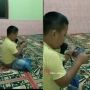 Viral Bocil Pimpin Takbir Sambil Main Game, Publik: Seimbang Dunia dan Akhirat
