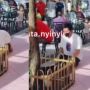 Viral! Video Atta Halilintar Keciduk Tengah Salat di Trotoar Singapura Tuai Perdebatan Warganet