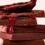 Makan Cokelat Sisa 4 Potong, Cewek Ini Kaget Ada Hewan Kecil Menggeliat