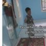 Salat Kenakan Sarung dari Sajadah, Bocil Ini Jadi Bahan Tertawaan, Perekam Auto Kena Mental Gara-gara Penjelasan Ini