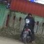 Viral Video Remaja Tuban Mesum, Mojok Siang-siang Ciuman di Atas Motor
