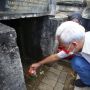 Ganjar Pranowo Tabur Bunga di Makam Pahlawan Nasional Sultan Hasanuddin