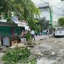 Berita di Riau Kemarin:  Mobil Pajero Takbrak Warung di Pekanbaru - Film KKN di Desa Penari Tembus 2 Juta Penonton