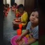 Abadikan Momen Anak Panti Asuhan Makan Malam Bersama, Videonya Banjir Doa