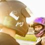 Klaim Punya Hak Istimewa Jadi Keluarga Polisi, Perempuan Ini Pamer Jarang Pakai Helm dan Terobos Apill
