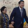 Momen Langka! Megawati Dan Presiden Korsel Gandengan Tangan Masuk Istana Negara