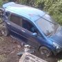 Akibat Kurang Hati-hati, Honda Jazz Tabrak Pajero dan Vario Sebelum Masuk Parit di Pasuruan
