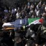 Warga Palestina Pelayat Pemakaman Jurnalis Al Jazeera Dipukuli Polisi Israel