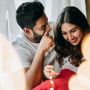 4 Tips Membuat Pasangan Lebih Percaya Diri, Sering-sering Apresiasi!
