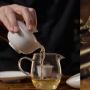 Foto Jadul Pedagang di Jakarta Tahun 1926 Jadi Sorotan, Publik Salfok Lihat Minuman Ini