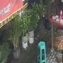 Modus Beli Takoyaki, Pemuda Ini Gasak Handphone
