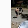 Pria Ini Evakuasi Kucing yang Tertabrak di Tengah Jalan, Aksinya Bikin Netizen Luluh