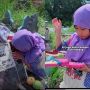Ziarah ke Makam Ibu, Sang Anak Ajak Main Dandan Nisan, Bikin Netizen Mewek