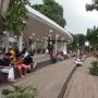 Keputusan Jokowi Bikin Girang Masyarakat, Banyak Pengunjung di Tebet Eco Park Kini Lepas Masker