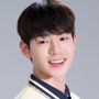 Bae Hyun Sung Menceritakan Kesannya Syuting "Our Blues" Bersama TEN Asia