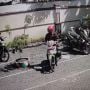 Viral! Pria Pakai Sepeda Motor Plat Merah Curi Helm di Kantor Pengadilan Agama Brebes Terekam CCTV