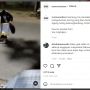 Ikhlas, Pria Ini Lepaskan Bajunya untuk Dijadikan Kain Kafan Kucing Mati yang Tertabrak di Jalan