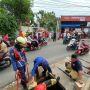 Maling HP di Pasar Rebo Nyemplung ke Gorong-gorong usai Tepergok Warga, Ulahnya Bikin Repot Petugas Damkar