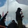 Limbah Perusahaan Cemari Sawah, Ratusan Warga Desa Gunung Pasirjaya Demo di depan PT Fermentech