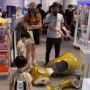 Anak Ini Tak Sengaja Pecahkan Patung Teletubbies, Pihak Toko Minta Orang Tua Ganti Rugi dengan Nilai Tak Terduga
