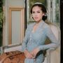 Intip Detail Kebaya Maudy Ayunda ketika Menikah, Anggun dan Indonesia Banget!