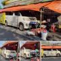 Penjual Nekat Buka Lapak Meski Ada Mobil Parkir Blokir Jalan Trotoar, Publik Geleng-geleng Kepala: Salah Semua!