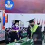 Viral Video Wisudawan Unsrat Kirim Surat Cinta ke Dosen: Kritik Aksi Pungli