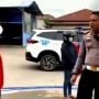 Kata-Kata Polisi Ini Bikin Hati Pemotor Wanita Meleleh Usai Kena Tilang, So Sweet