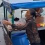 Emak-emak Jual Buah di Tengah Laut, Basah Kuyup hingga Gemetaran Layani Pembeli