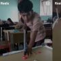 Gunakan Barang Bekas dan Meja Sekolah untuk Main Biliar, Anak-anak Ini Dapat Pujian Netizen