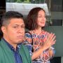 Disinggung 2 Kali Merusak Rumah Mantan Suami, Wanda Hamidah Senyum dan Sudahi Wawancara
