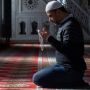 Kumpulan Dzikir Beserta Doa Setelah Sholat Fardhu, Mudah Dihafalkan!