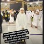Muntah-Muntah dan Sakit Kepala Setiba di Tanah Suci, Ayu Ting Ting Tetap Tunaikan Umrah