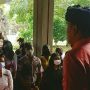 Kecewa Status SMAN Bali Mandara Diubah, Puluhan Orang Geruduk Kantor DPRD Bali