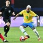 Neymar Langsung Dirawat Jalan Setelah Cedera Pergelangan Kaki Kanan, karena Benturan Lutut Pemain Serbia
