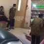 Viral Video Kakek Antre Berobat di Rumah Sakit Sendirian, Bikin Warganet Tak Tega