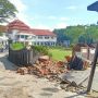 Terjadi Lagi, Pagar Taman Alun-alun Kota Malang Ambruk Ditabrak Pengendara Mobil