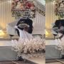 Pertama Kali Berpelukan Hangat, Pengantin Wanita dan Ayah Terharu sampai Ambruk saat Sungkeman