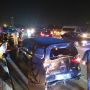 Brakk!! 5 Mobil Terlibat Kecelakaan Karambol di Flyover Purwosari, Ibu Hamil Jadi Korban, Ini Kronologinya