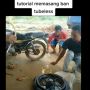 Ikuti Tutorial Praktis Pasang Ban ke Pelek Motor di Sosial Media, Pria Ini Malah Syok Usai Praktik