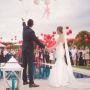 Mengusung Konsep Tak Biasa, Empat Pasang Pengantin Ini Bersanding Bersama di Pelaminan