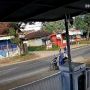 Viral! Pengendara Sepeda Motor Diduga Tak Sengaja Tarik Gas hingga Tabrak Pagar
