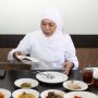 Gaduh Restoran Padang Sedia Rendang Babi, Khofifah: Kuliner Minang Terkenal Nikmat dan Halal