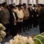 Lantunan Selawat dan Isak Tangis Iringi Jenazah Eril Saat Tiba di Gedung Pakuan