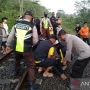 Tertidur Pulas di Rel, Pemuda Ini Diserempet Kereta Api Hingga Terseret
